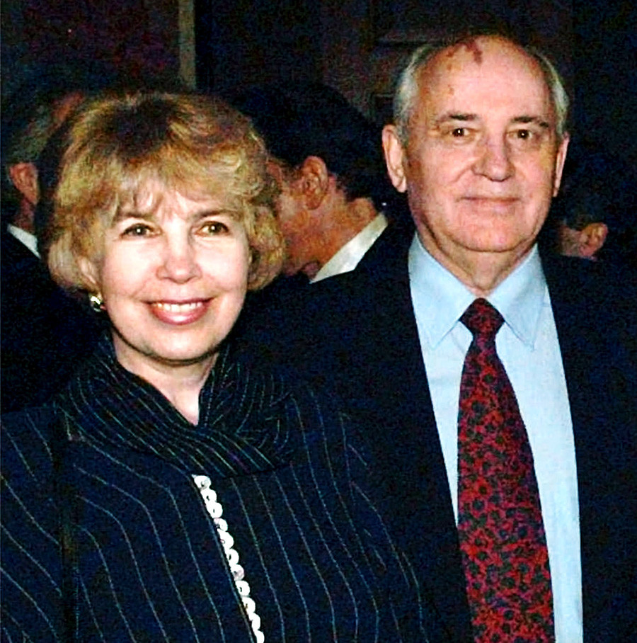 Raisa Gorbačova i bivši sovjetski predsjednik Mihail Gorbačov na Forumu o stanju u svijetu, 27. rujnaa 1995. godine u hotelu 