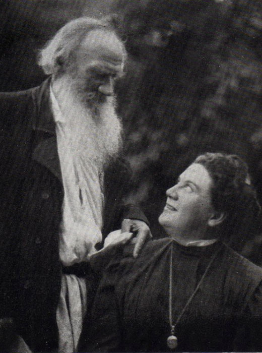 1908. Lev Tolstói con su hija Alexandra.