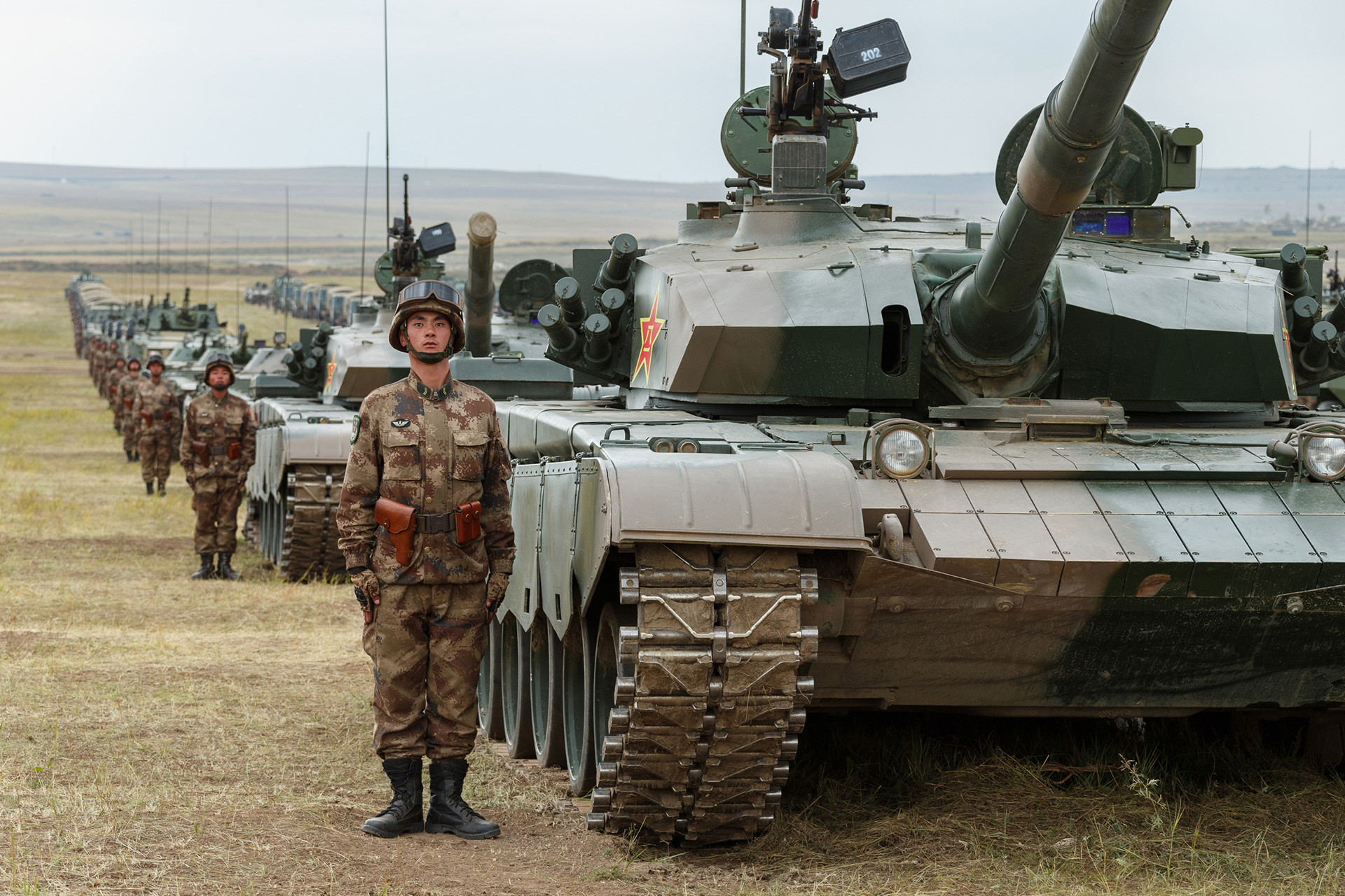 Tanques ZTZ-96A do exército chinês.