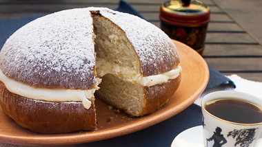 Il sapore delle pasticcerie di Leningrado nella torta Nevskij di origine sovietica