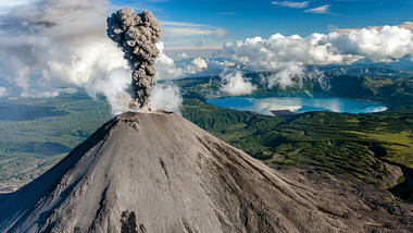 ロシアでもっとも危険な火山8つ
