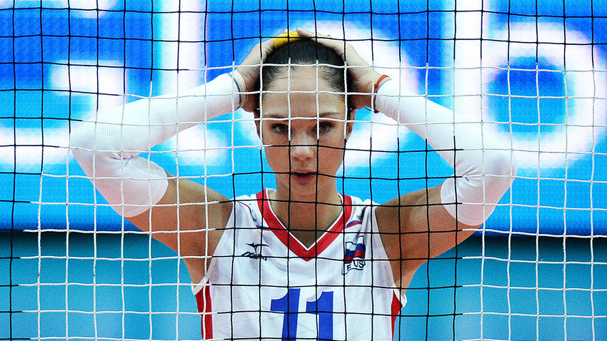 Yekaterina Gamova-Mukasei dari Rusia dalam Kejuaraan Bola Voli Dunia Wanita FIVB Volleyball pada 2014.