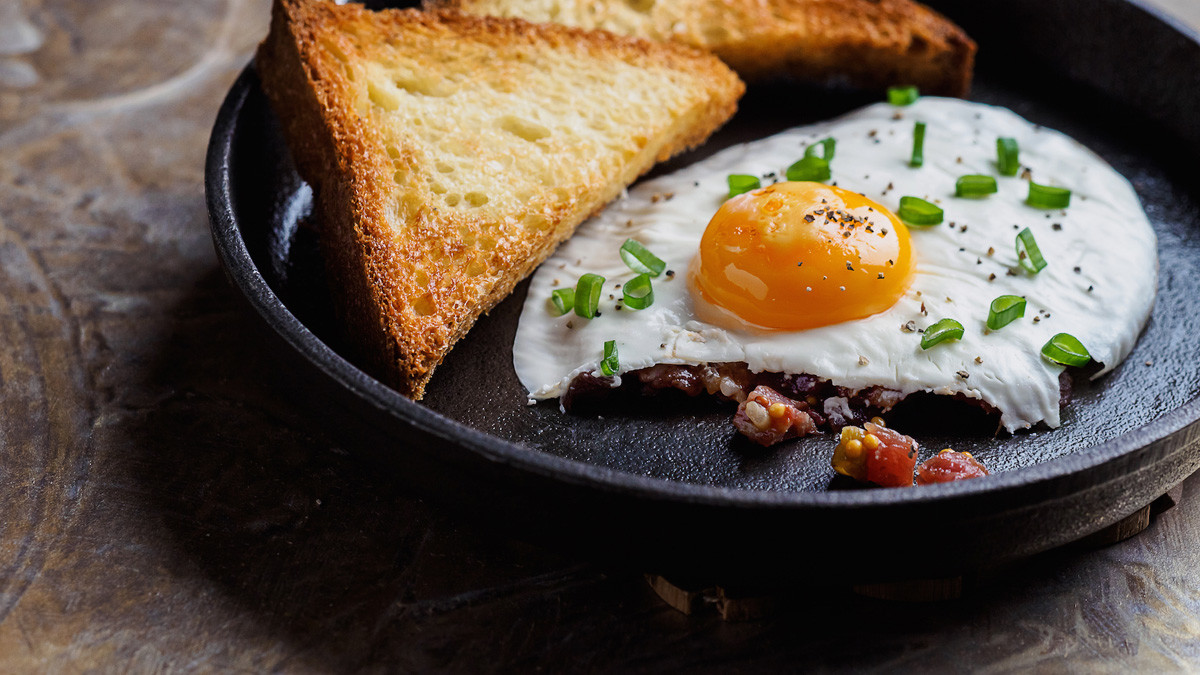 Tartare, capped with a fried egg