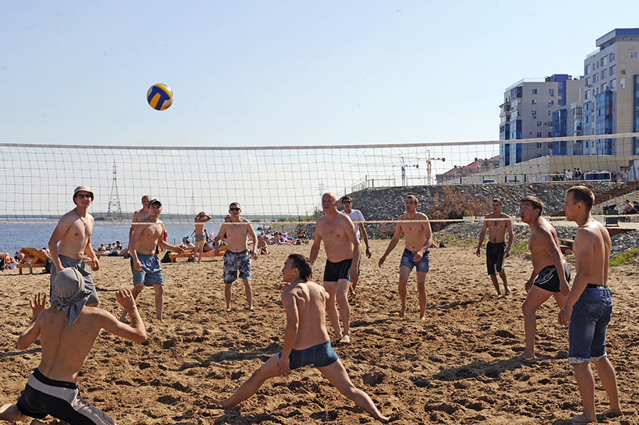 Sebuah pantai kota di Yakutsk. Juli 2016.