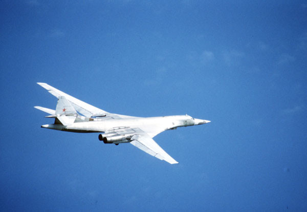 Първият модернизиран стратегически бомбардировач Ту-160
