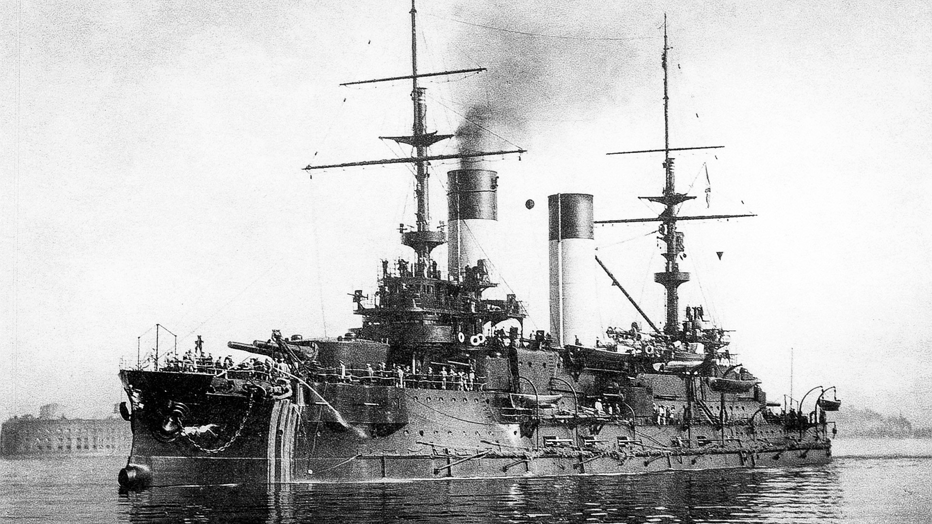  クロンシュタットの投錨地での戦艦「オリョール」。1904年8月。
