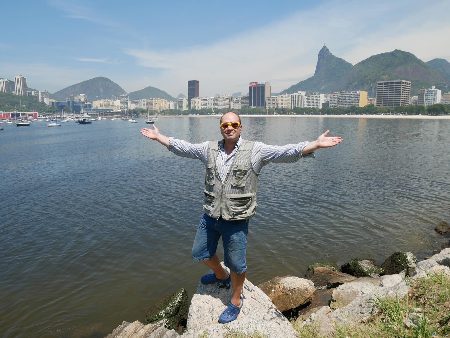 Um dos integrantes do trio, Nikolai Balandinski posa para foto no Rio de Janeiro.