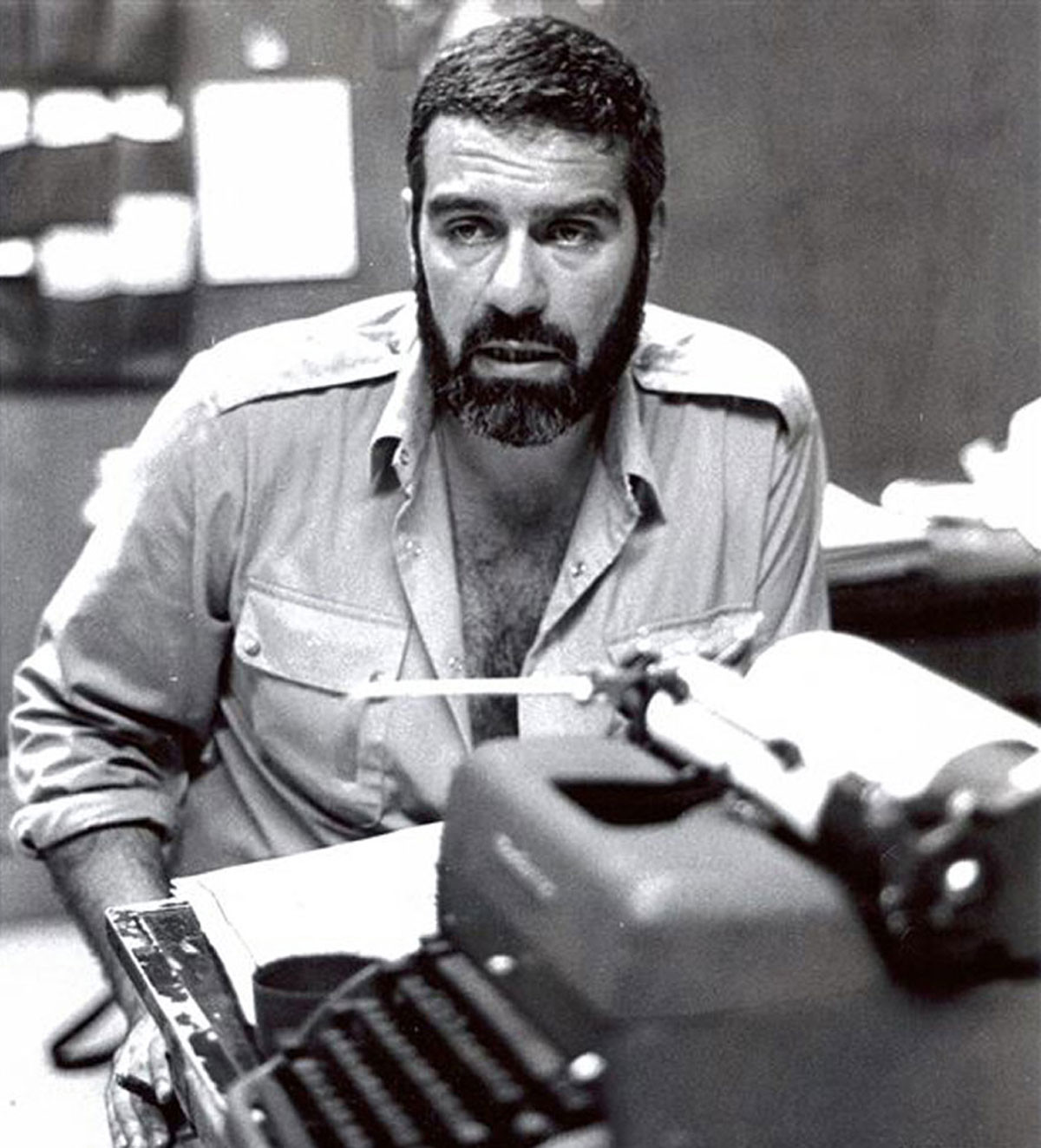 Сергей Довлатов в офисе газеты 'The New American', 1980 г.