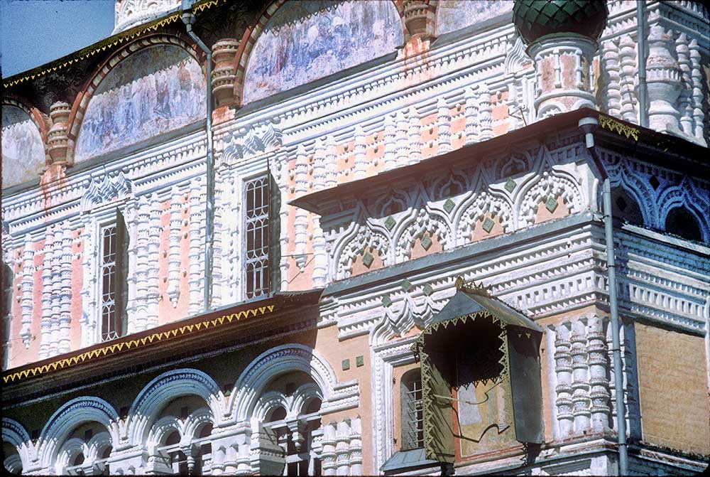 Tutaev (Borisoglebsk). Cattedrale della Resurrezione. Facciata sud con la cappella di San Nicola. 25 luglio 1997