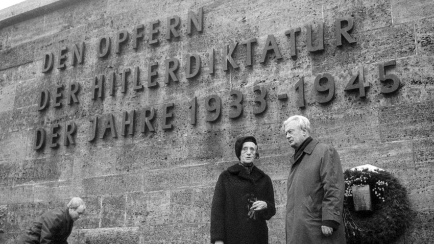22. 12. 1967, podpredsednica Mirovnega sveta NDR Greta Kuckhoff na spominski slovesnosti v spomin na usmrtitev članov Rdečega orkestra 22. 12. 1942, Berlin-Ploetzensee