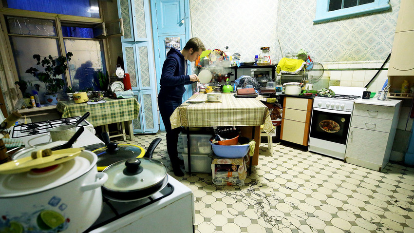 Kuhinja v eni od komunalk v Sankt Peterburgu