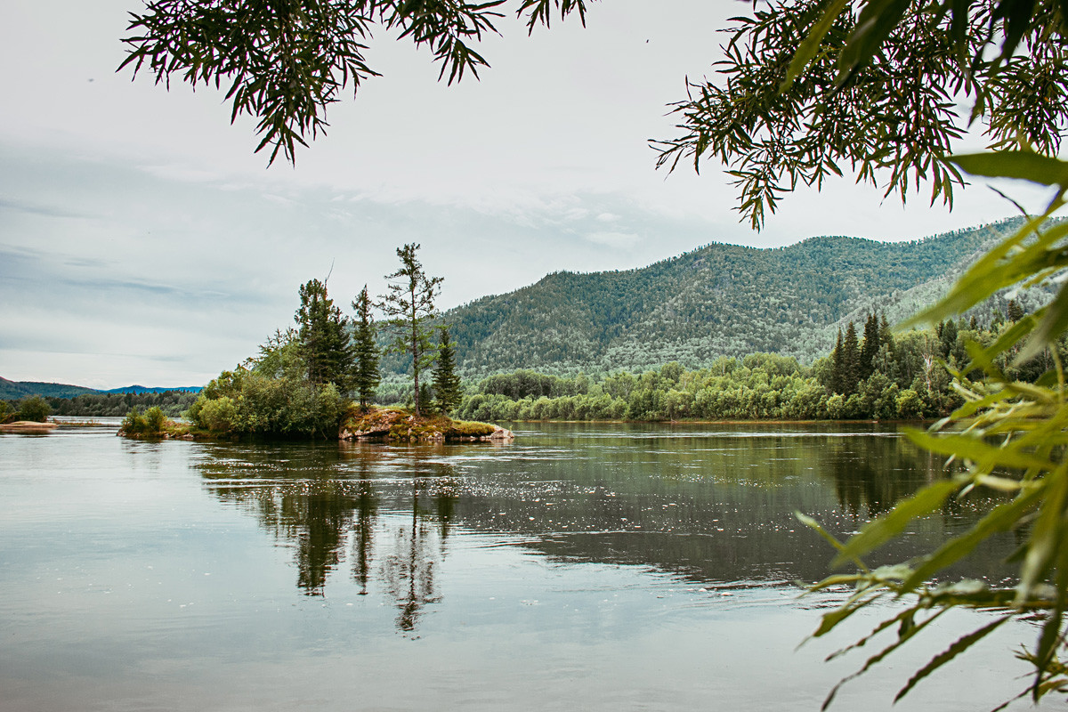 Río Mali Yeniséi (Ka-Jem) tuvano.