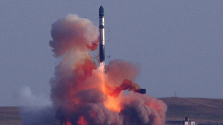 Raketa R-36M2 je pripravljena na akcijo tudi 50 let po uvedbi v vojaško službo.