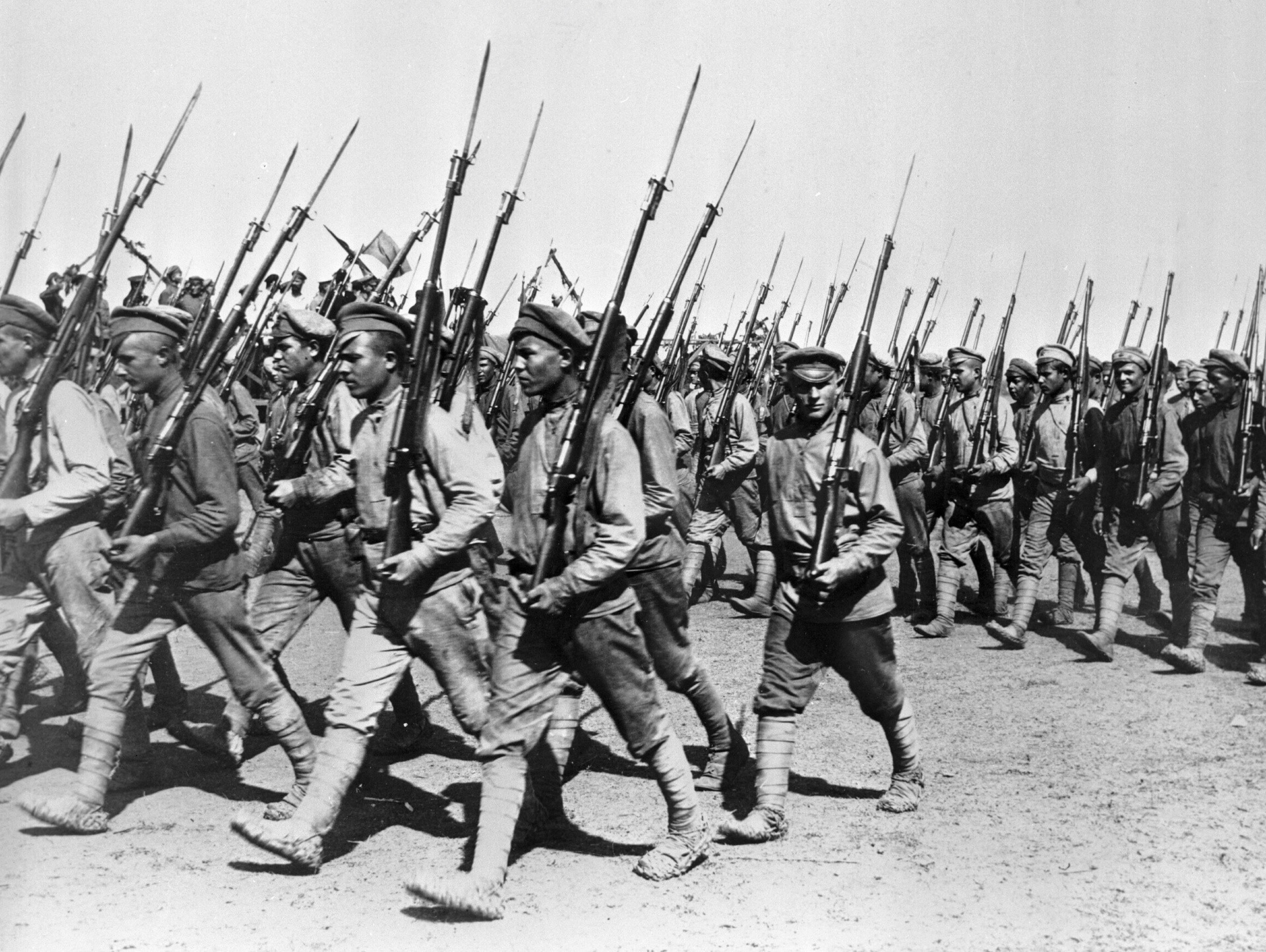 Early Soviet soldiers wearing lapti