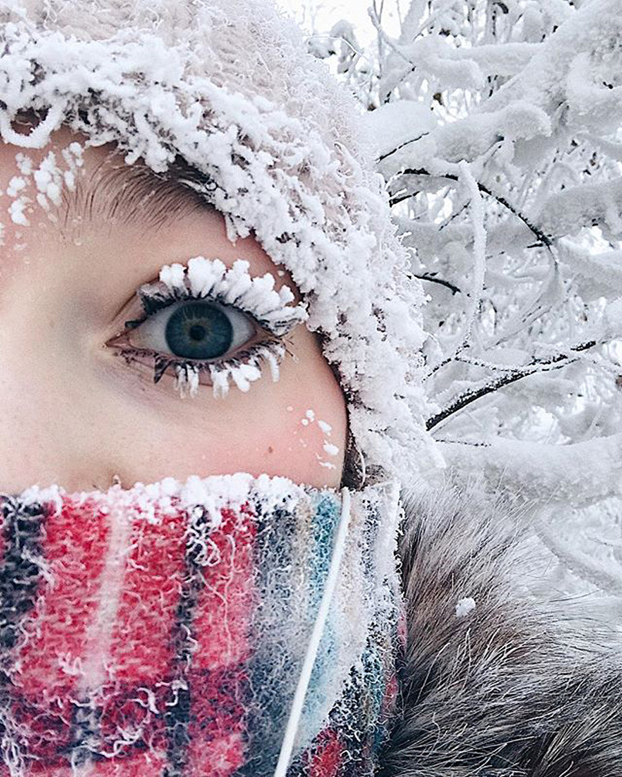 Sub-zero temperatures freeze girl's eyelashes in Siberia - Russia