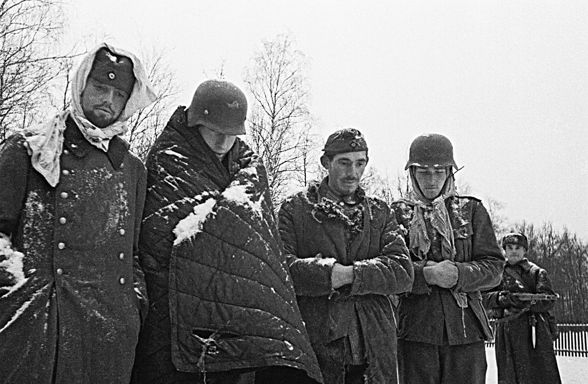 Германски заробеници кај Москва во декември 1941 година.
