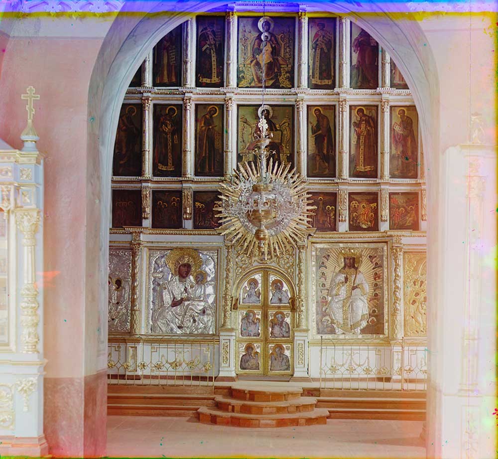 Dormition Monastery. Dormition Cathedral, interior. View east toward icon screen. Summer 1910.