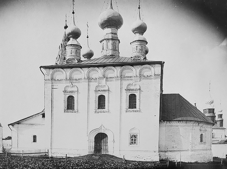 Church of Saints Peter and Paul in Suzdal 
