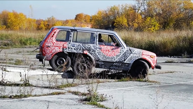 Njemački AutoBild: Rusi napravili ludu "Nivu 6x6" (VIDEO)