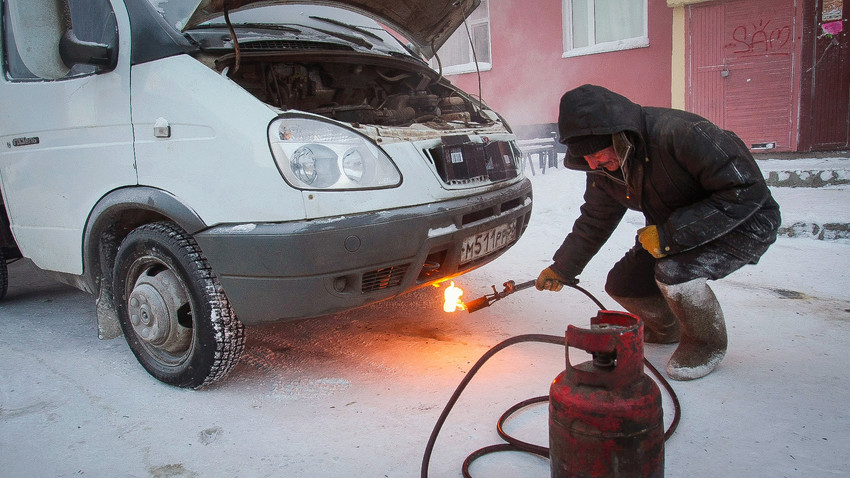 Comment les Russes protègent-ils leur voiture par moins 50 degrés? - Russia  Beyond FR
