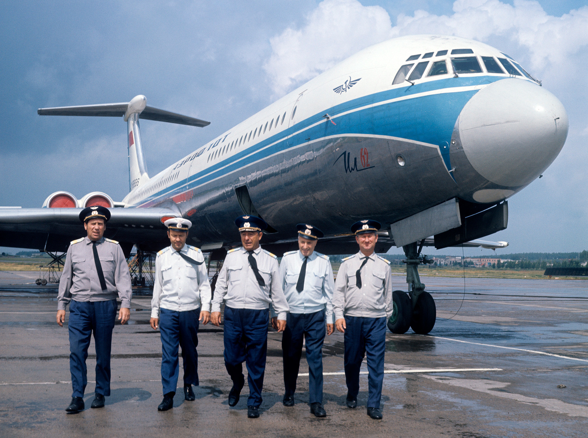 Posadka letala Il-62 na moskovskem letališču Domodedovo 