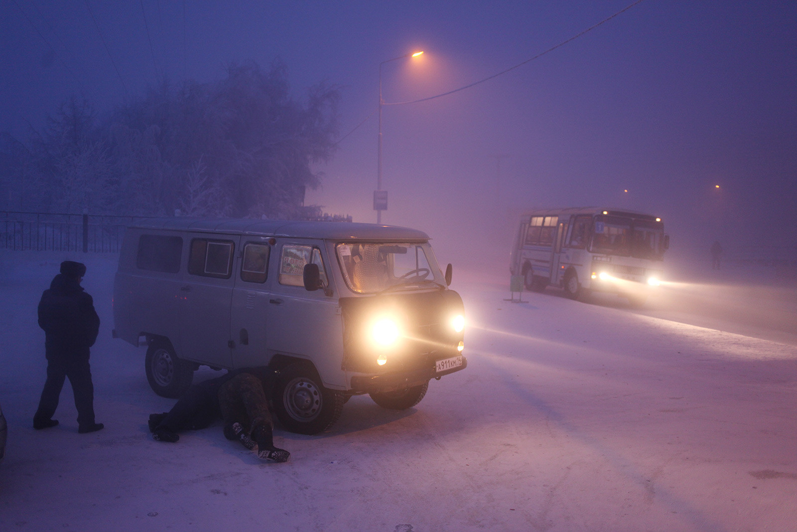 Автомобили в Якутии зимой