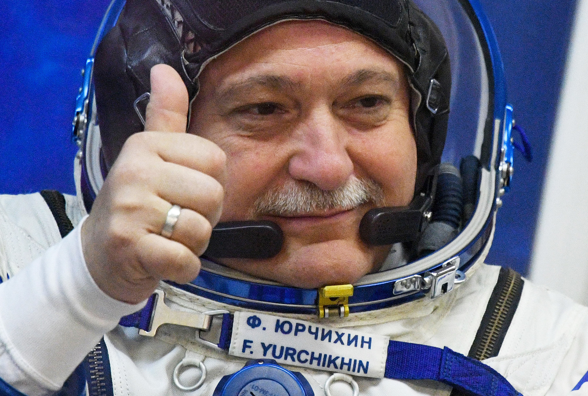 Kozmonavt Fjodor Jurčihin pred vzletom rakete, april 2017