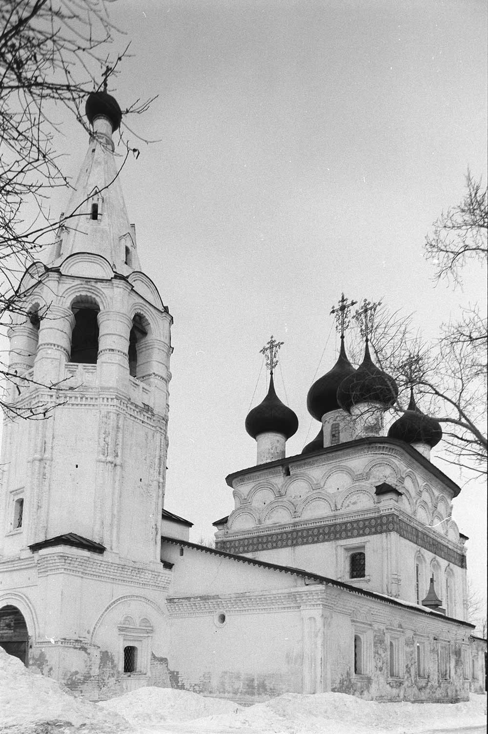 Church of the Most Merciful Savior, southwest view with bell tower. March 3, 1998.
