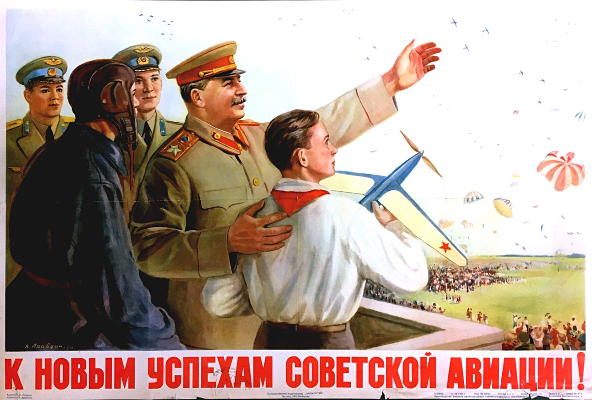 « Vers de nouveaux succès de l’aviation soviétique ! »