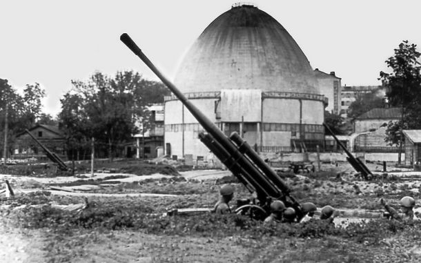 モスクワ動物園、1944年。