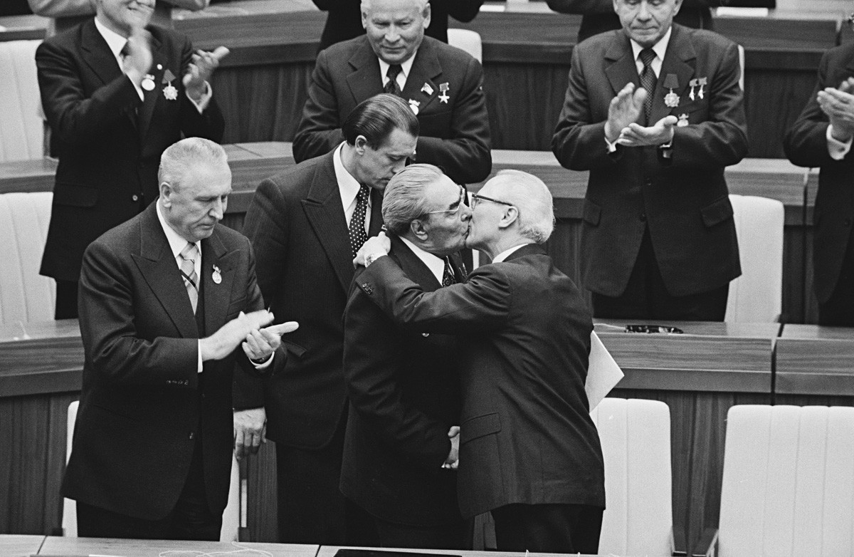 Leonid Brežnjev in Erich Honecker, 1979