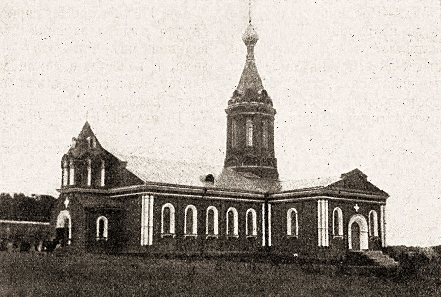 The church of St. Seraphim of Sarov on Donskoe graveyard before reconstruction 