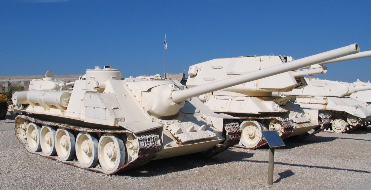 Cazacarros S-100 egipcio capturado por los israelíes en el Museo de Tanques en Latrun.