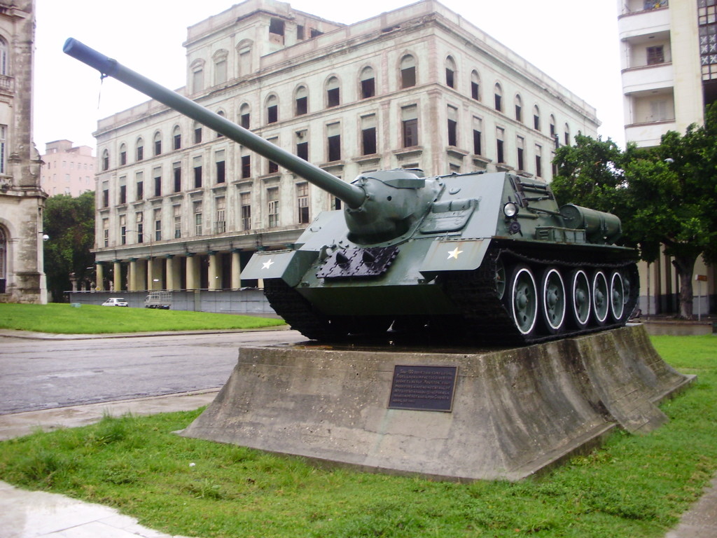 SU-100 en el Museo de la Revolución en La Habana.