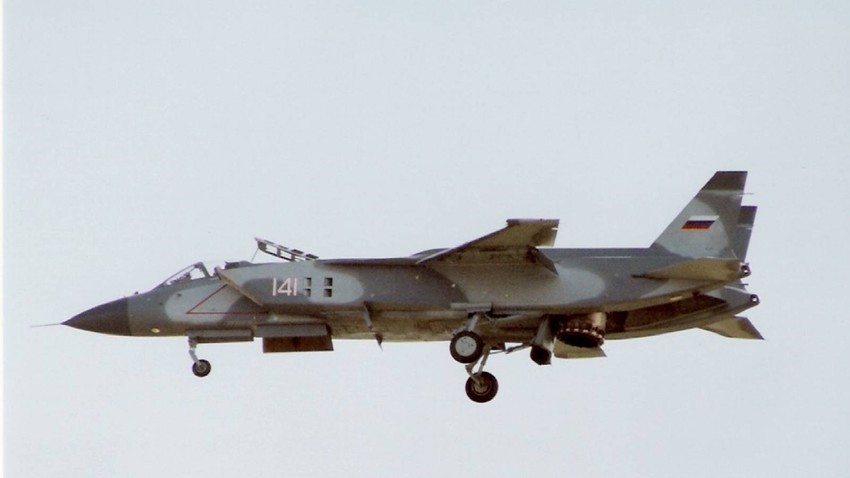 Jak-141 leta 1992