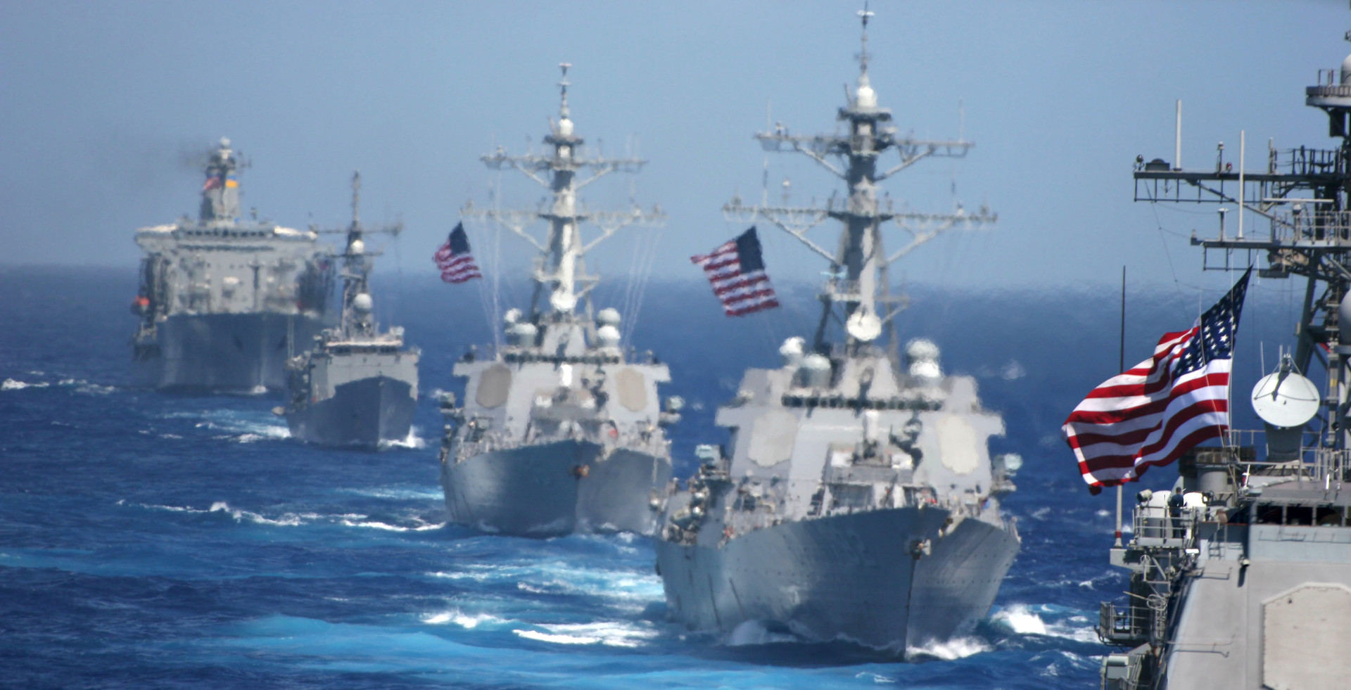 Skupina bojnih ladij, ki jih vodi letalonosilka Kitty Hawk, 2006