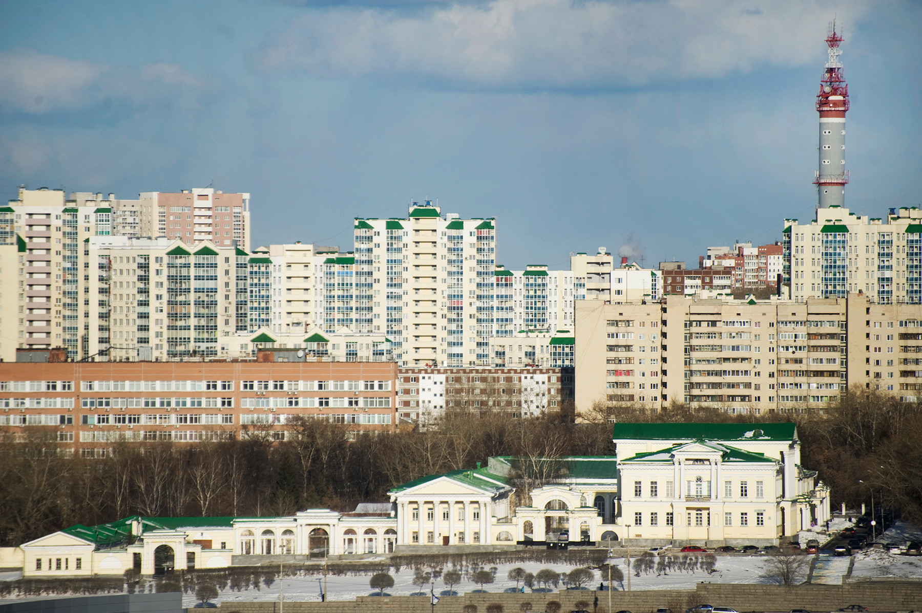 Rastorguev-Kharitonov Mansion. Side facade with high-rise apartment buildings in background. April 1, 2017.