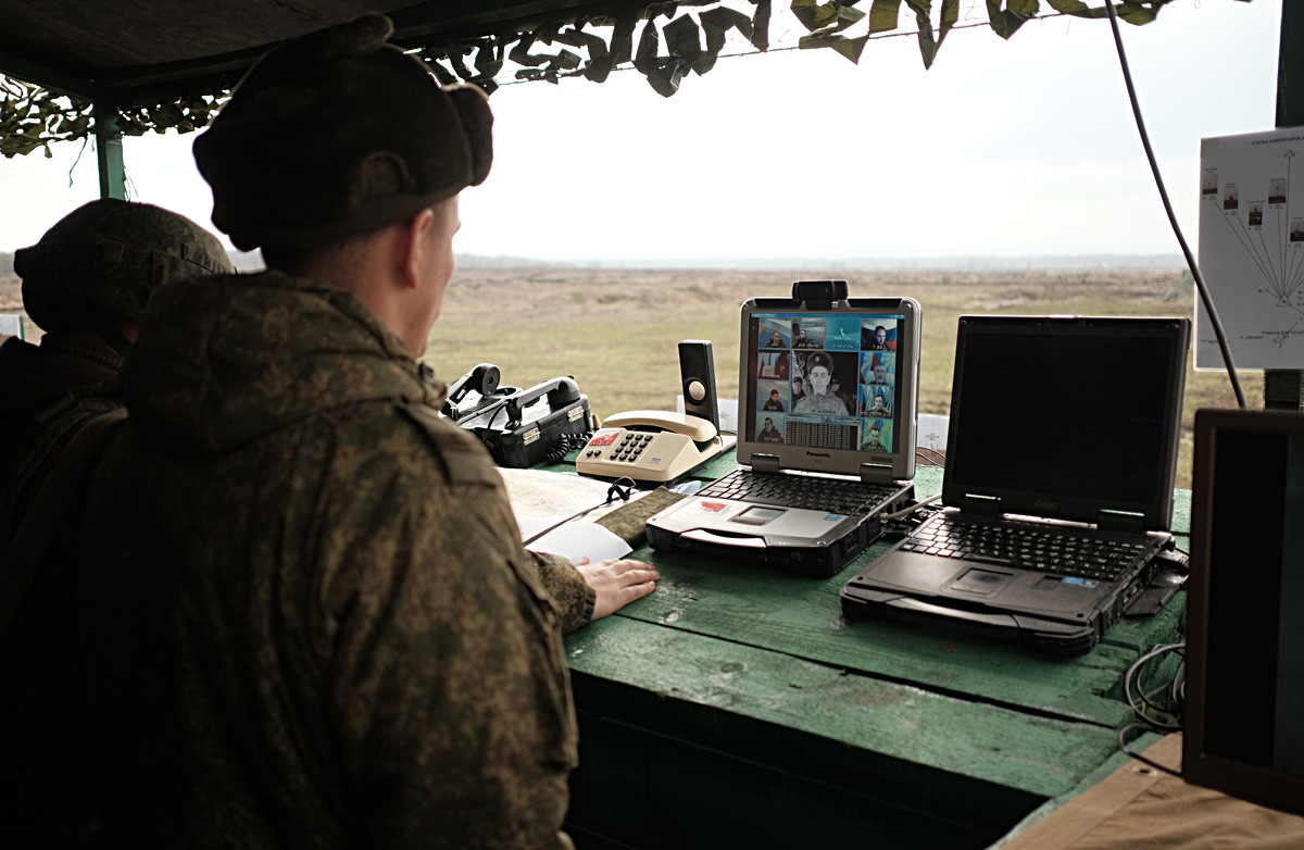 This one, for a change, is a photo from a real Russian military drill. Nothing special about it - no psychics, no aliens. 