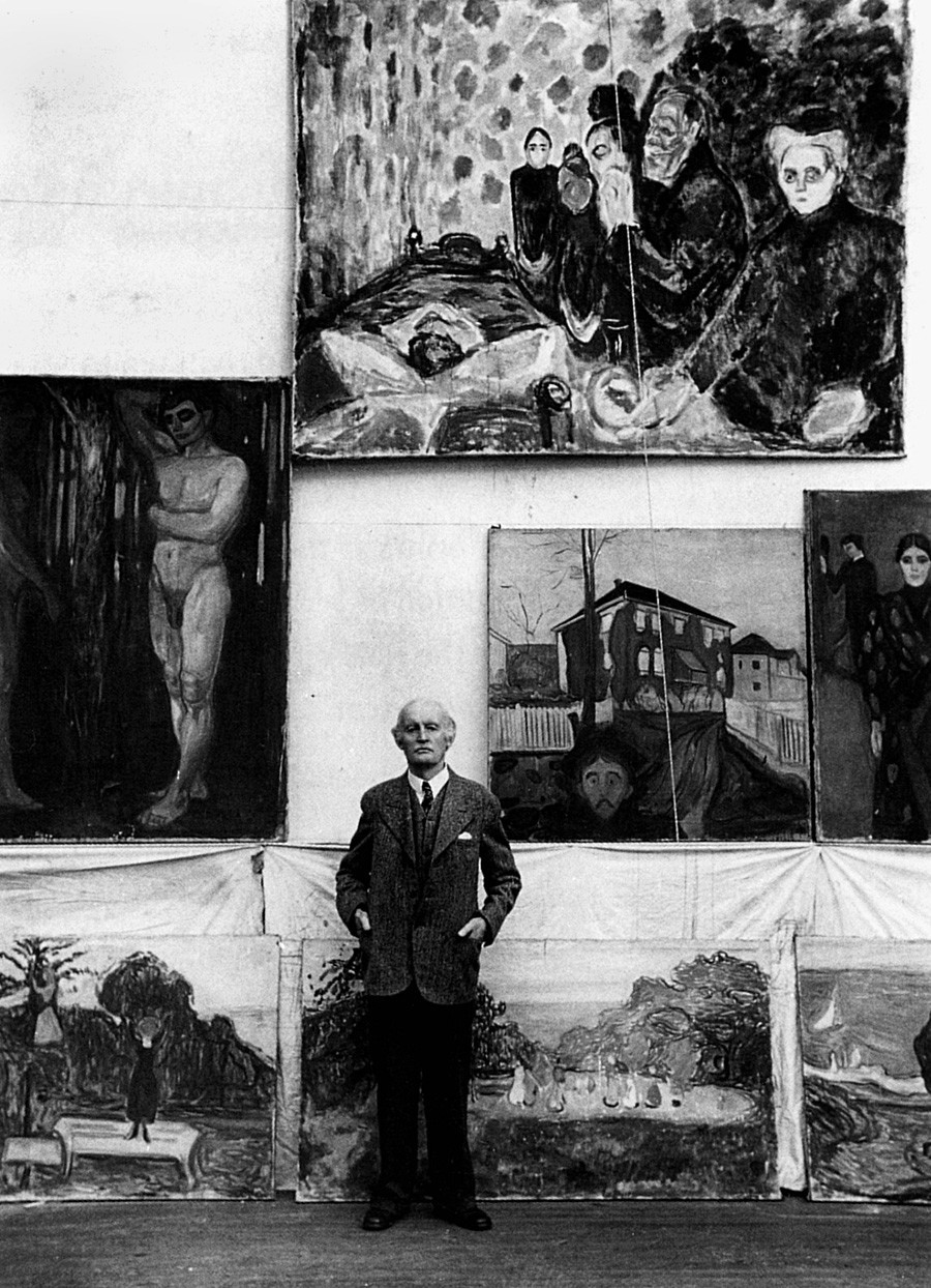 Edvard Munch em seu estúdio, na Noruega, em 1938.