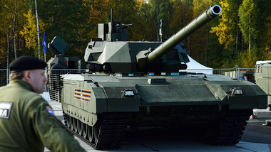 Руски експерти го споредија Т-14 „Армата“ со тркачки автомобил