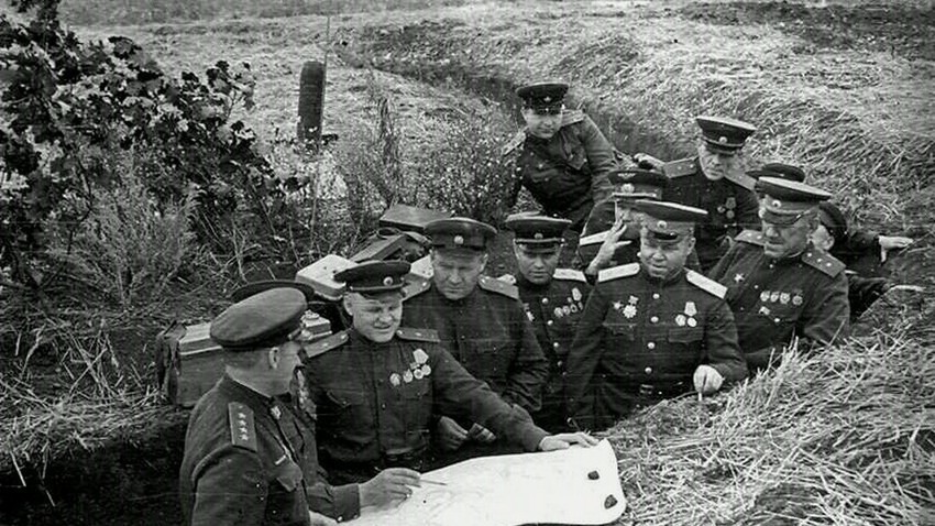 Битката при Курск, 1943 г. Северната част е защитена от войските на Централния фронт под командването на Константин Рокосовски.