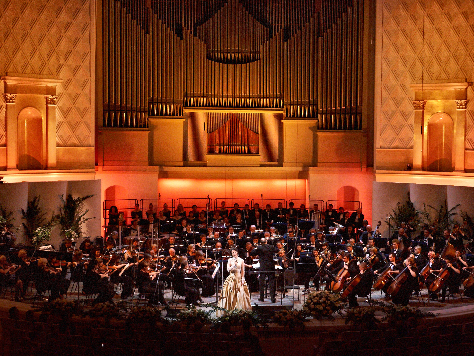 Moskovska filharmonija, koncert Mance Izmajlove s filmskim orkestrom