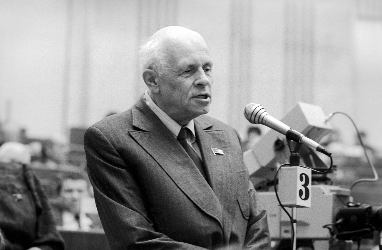 Andrei Sakharov, a humanist, an intellectual and certainly a member of the Russian intelligentsia.