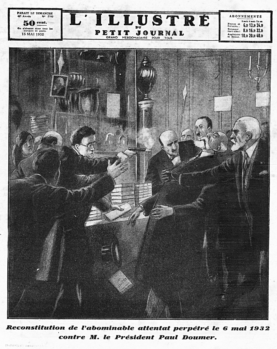 Rekonstrukcija ubojstva francuskog predsjednika Paula Doumera (1857.-1932.). Ubio ga je ruski anarhist Pavel Gorgulov (1895.-1932.) 6. svibnja 1932. godine. Prva stranica francuskog lista L'illustré du Petit Journal, 1932.