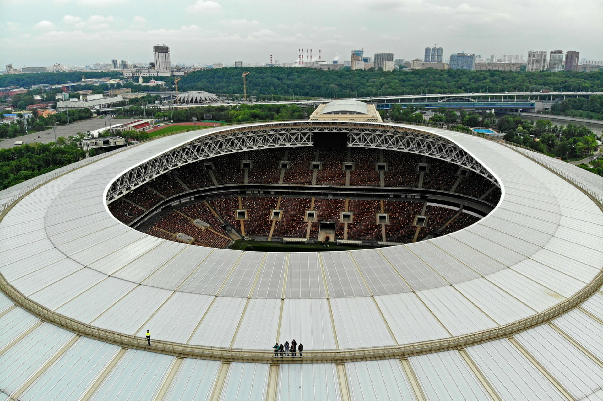 57 метров. Смотровая площадка на стадионе Лужники. Крыша БСА Лужники. Крыша стадиона Лужники. Парк Лужники Москва.