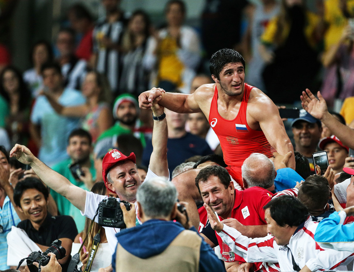 Abdulrašid Sadulajev (u crvenom) slavi pobjedu nad Selimom Yasarom na Olimpijskim igrama u Rio de Janeiru, 20. kolovoza 2016.