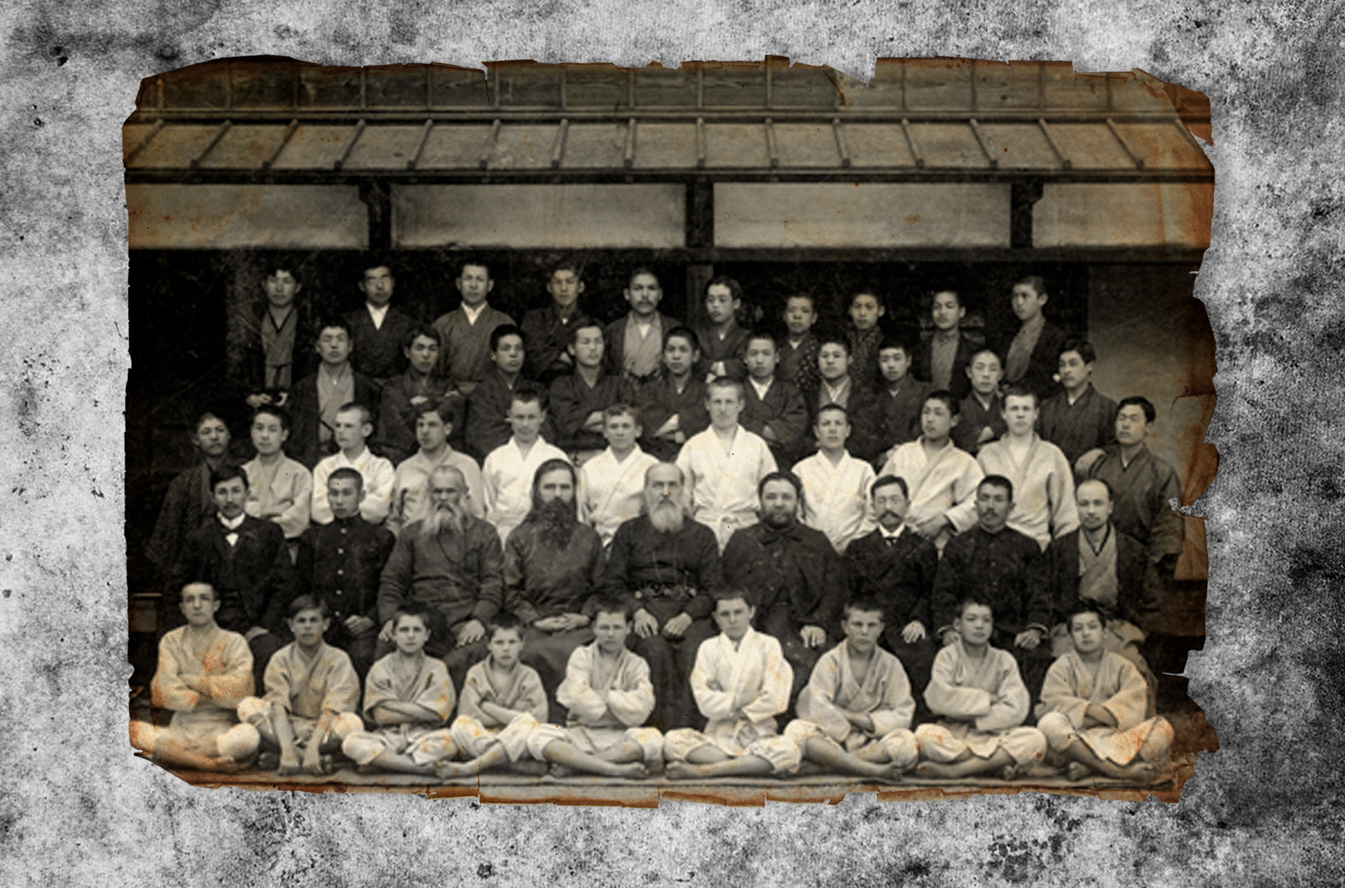 Ученици православне мисије у Јапану. Ошчепков трећи у трећем реду слева. 