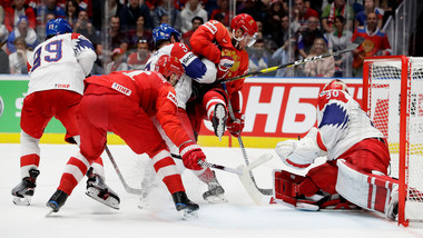 Руските хокеари ги победија Чесите на пенали и ја освоија бронзата на Светското првенство (ВИДЕО)