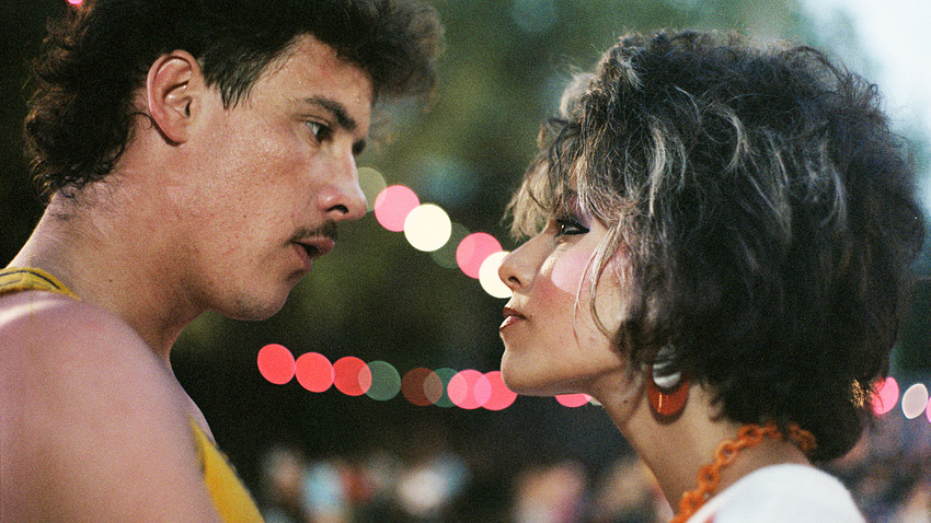 Film Mala Vera, režiser Vasilij Pičul, Filmski studio Gorki, 1988, v glavni vlogi Natalija Negoda