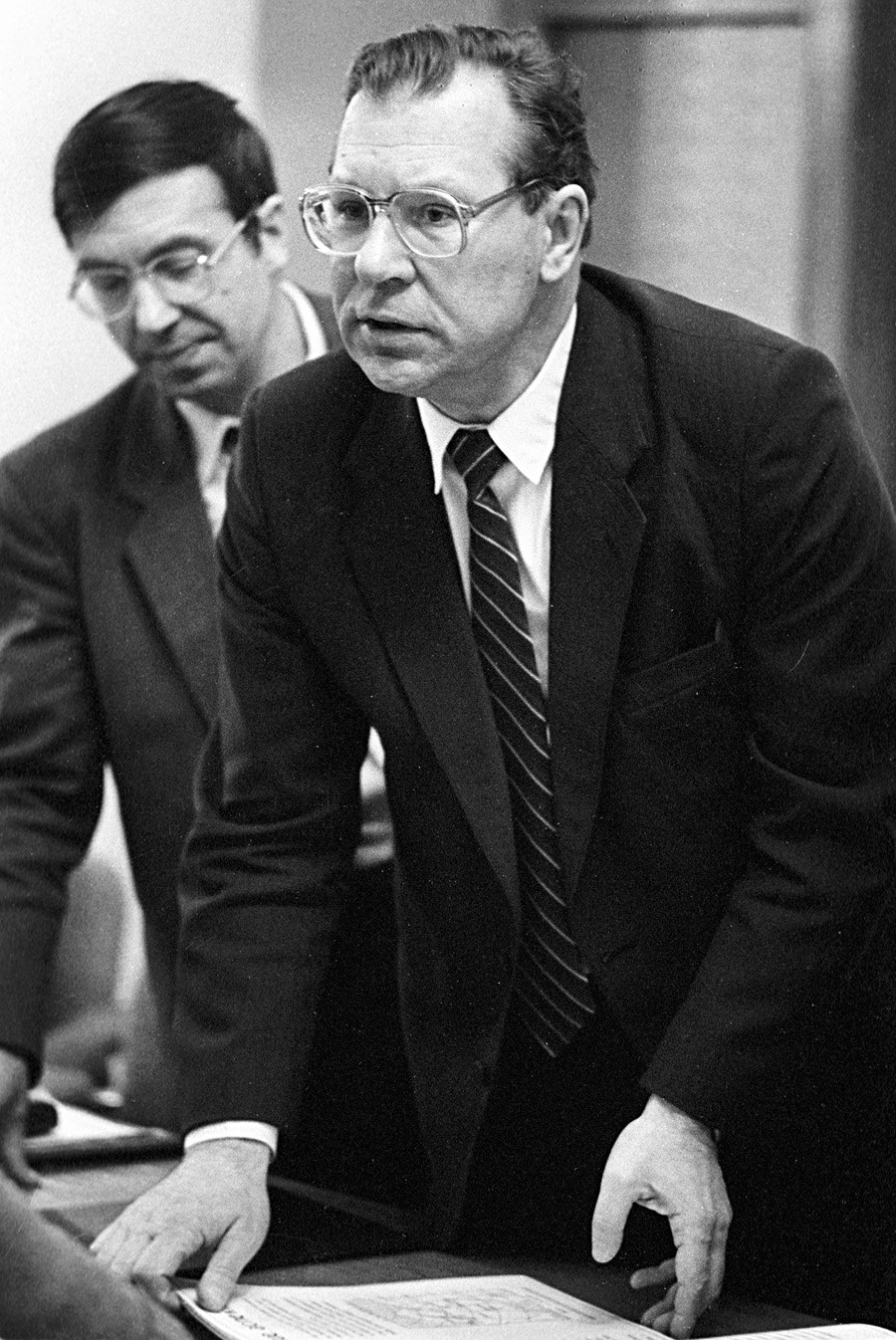 Први заменик директора Института за нуклеарну енергију „Курчатов“, академик Валериј Легасов (десно) који је учествовао у истраживању узрока хаварије на Чернобиљској нуклеарној електрани 26. априла 1986. године.